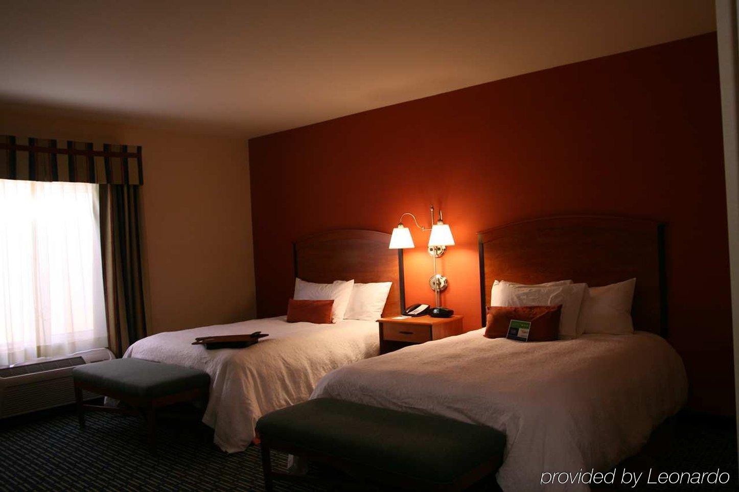 Hampton Inn & Suites Ridgecrest Room photo